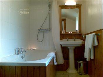 Kaim Park Hotel Bathgate Eksteriør billede