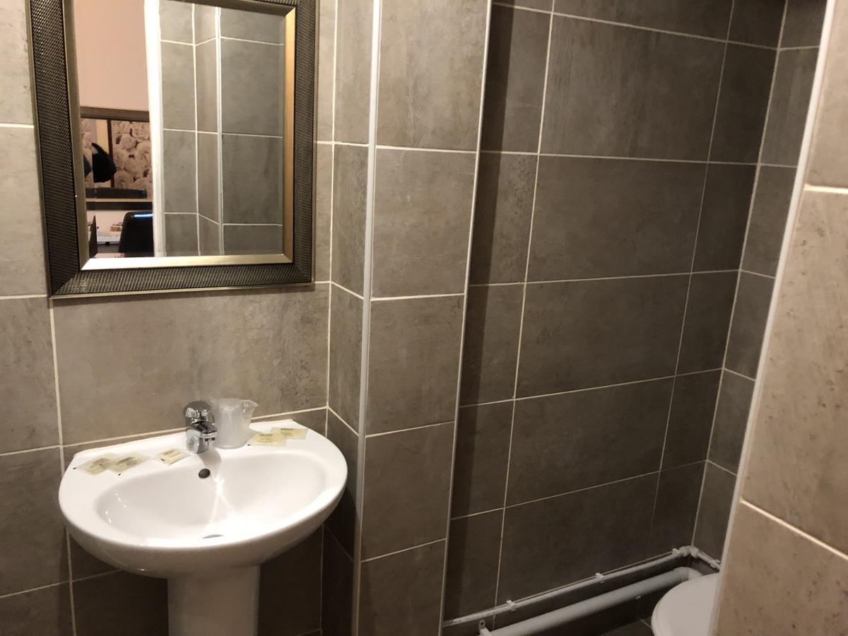 Kaim Park Hotel Bathgate Eksteriør billede
