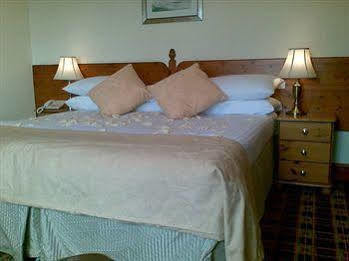 Kaim Park Hotel Bathgate Eksteriør billede